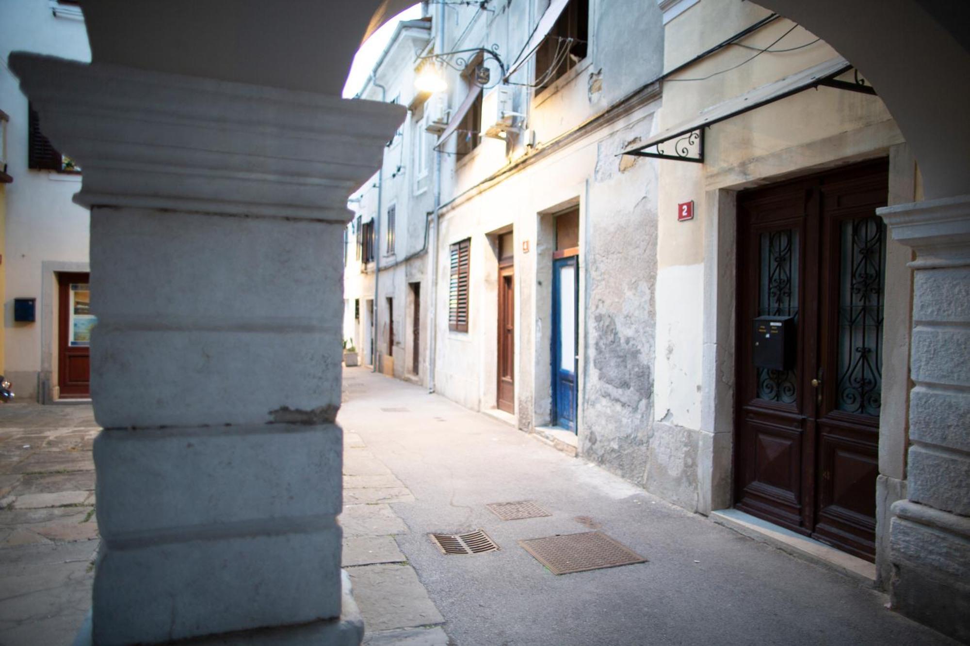 Dea Del Mar Apartments Izola Exterior photo